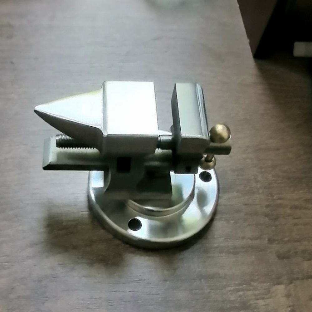 Braçadeira de Bancada Mini Aju - Bench Vise Swivel avaliação e preço
